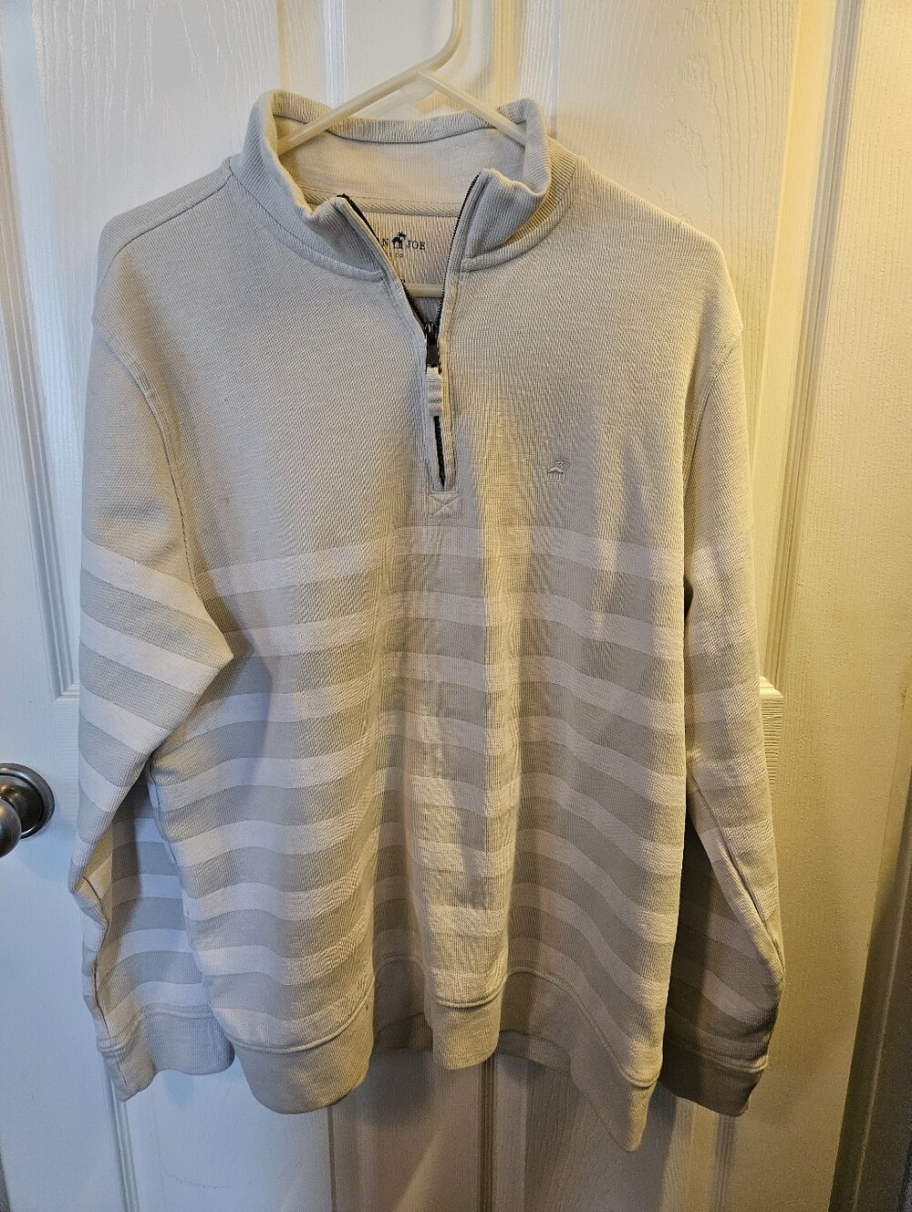 Caribbean Joe Men's Long Sleeve White And Light Gray Striped Quarter-Zip Sweater